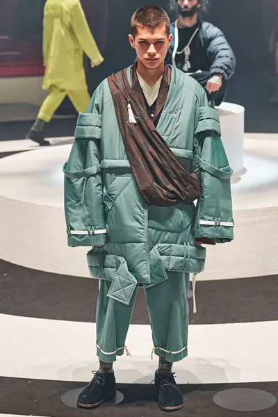 Look 33